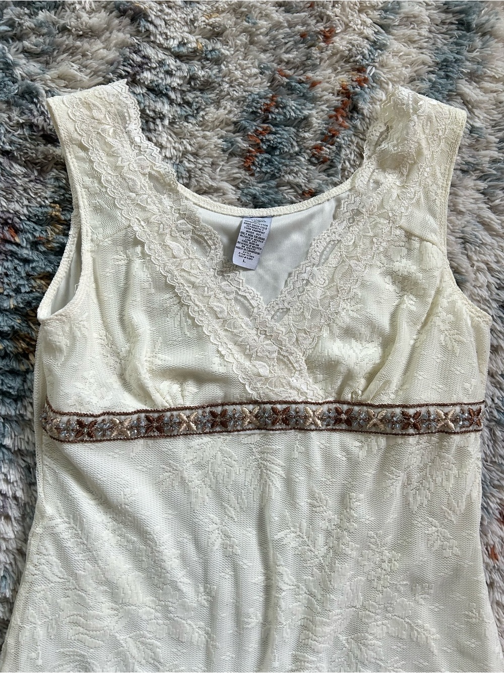 Lace Trim Cream Sleeveless Tank with Embroidered Waist